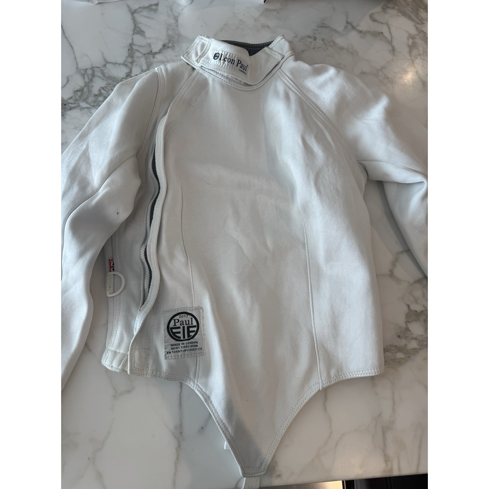 Leon Paul Womens Apex Fencing White Jacket. 800 Newtons. Size 34 Leftie